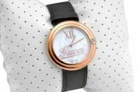 Женские наручные часы Gucci(Гучи) Simply Gold золотые на черном ремешке