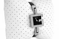Женские наручные часы Gucci (Гучи) Silver Fusion серебряные со стразами